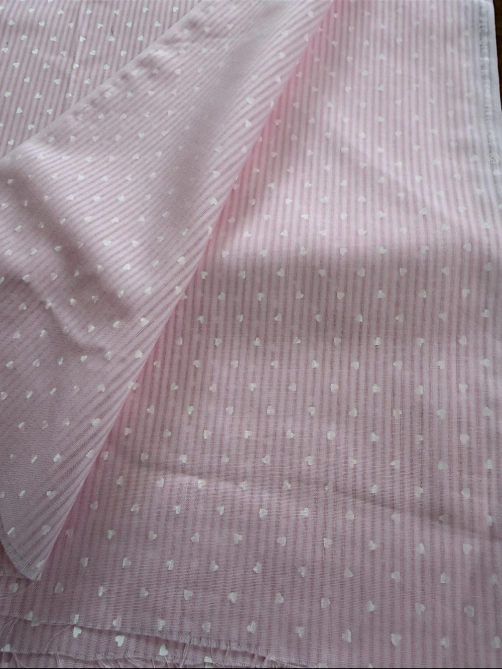Vintage 80s Baby Pink Tiny Hearts Quilting Cotton Fabric 3 yards + 3" L x 44" W - Picture 7 of 8